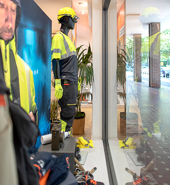 workwear,hellyhansen,antinfortunistica,rossini,vellilla,u-power,loqi,diadora,safety