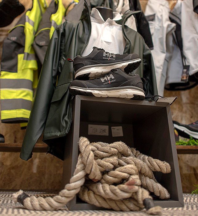 workwear,hellyhansen,antinfortunistica,rossini,vellilla,u-power,loqi,diadora,safety